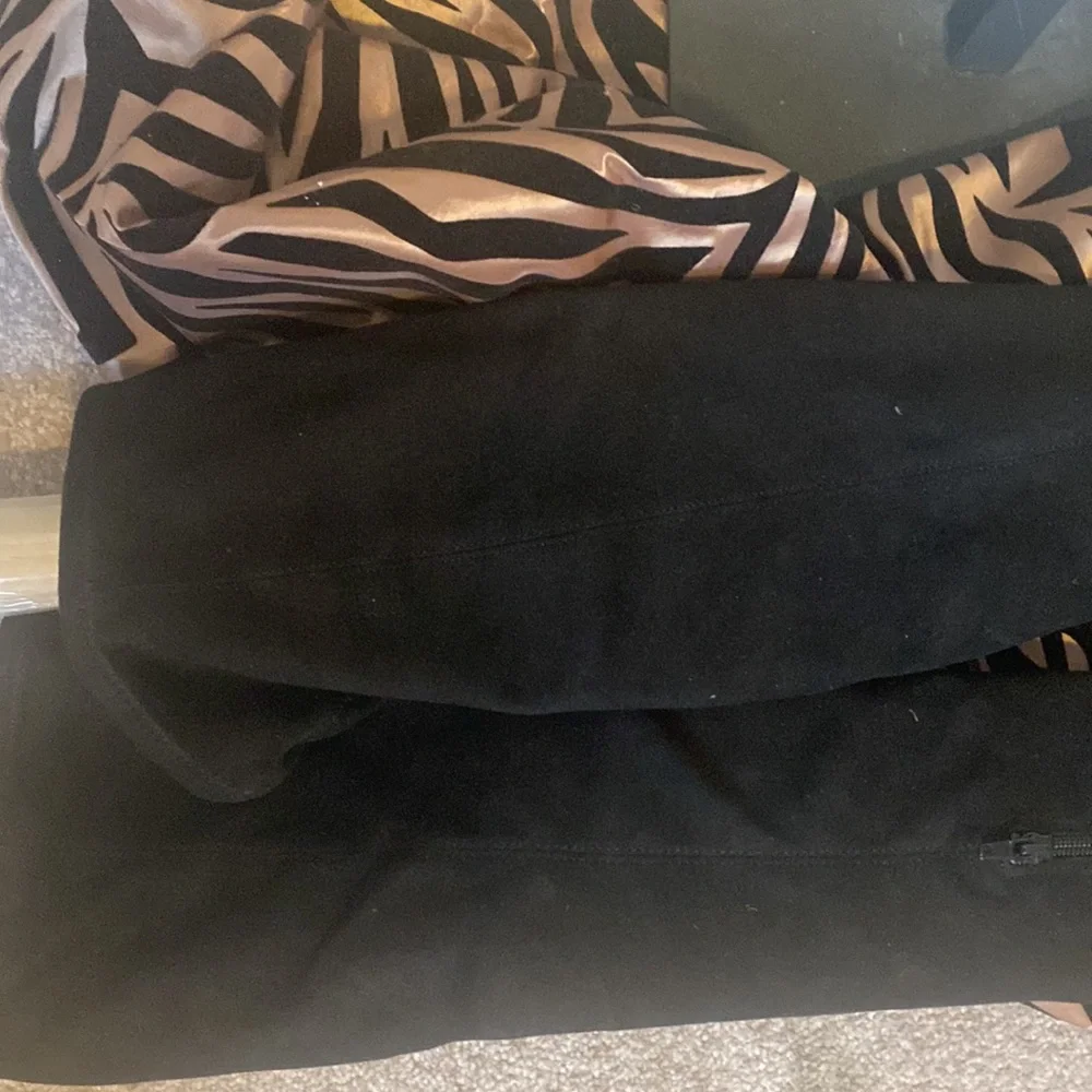 PRE-OWNED STEVE MADDEN BRINKLEY OVER THE KNEE STRETCH BOOT